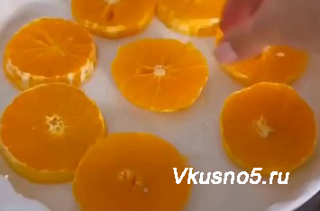 Рецепт приготовления вкусной шарлотки с апельсинами Шаг 5