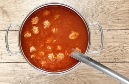 Томатный суп с фрикадельками приготовление: шаг 6